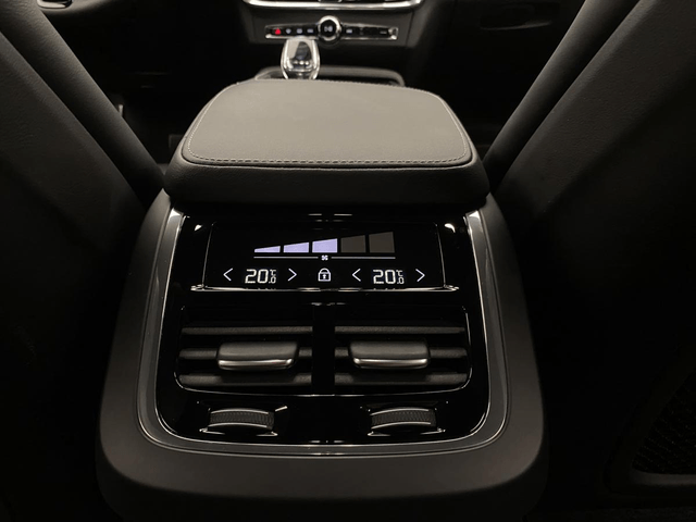 Airport luxury sedan transfer for 2 pax